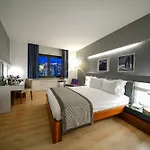 호텔 수르멜리 5*