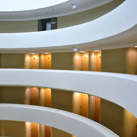 Ξενοδοχείο Surmeli 5*